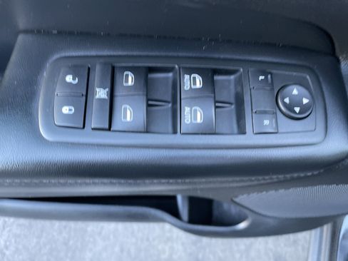 Used 2013 Jeep Grand Cherokee Laredo image 35