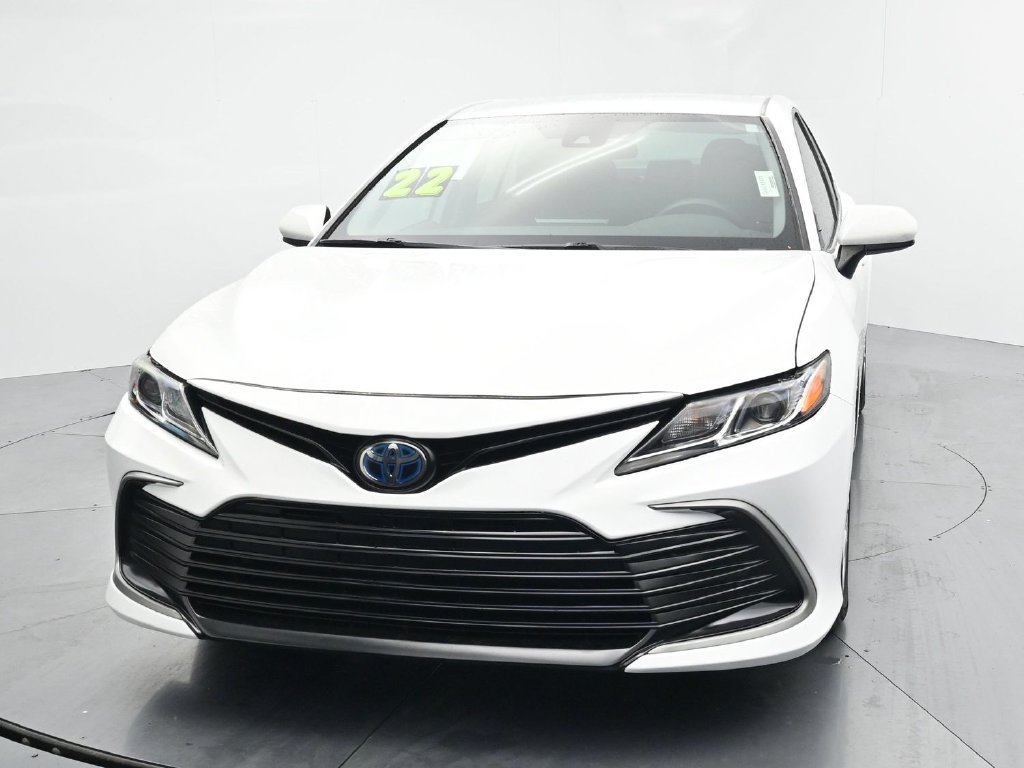 Used 2022 Toyota Camry LE FWD image 3