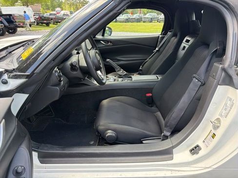 Used 2019 MAZDA MX-5 Miata Sport w/ I-ACTIVSENSE Sport Package RWD image 12