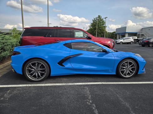 Used 2025 Chevrolet Corvette Stingray Preferred Cpe w/ Z51 Performance Package RWD image 5