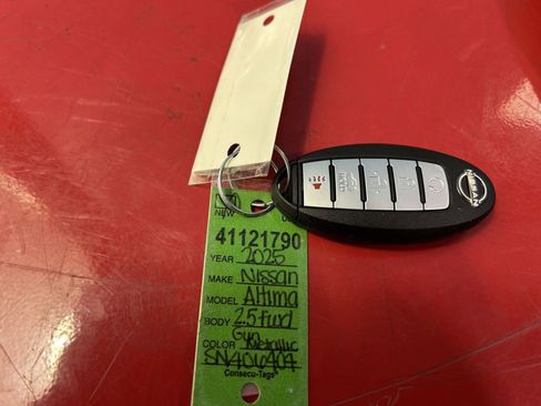 Used 2025 Nissan Altima 2.5 S image 28