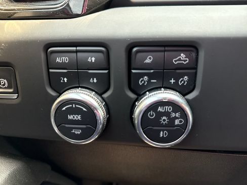 Used 2024 GMC Sierra 1500 AT4 AWD/4WD image 14