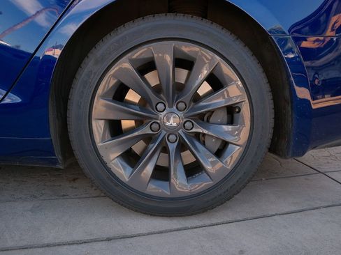 Used 2018 Tesla Model S 75D image 42