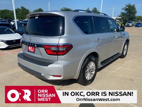 Used 2023 Nissan Armada SV image 5
