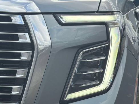 New 2026 GMC Yukon Denali w/ Denali Reserve Package AWD/4WD image 9