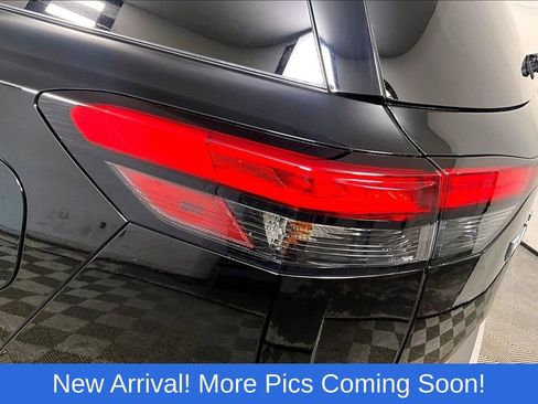 Used 2024 Nissan Pathfinder SL image 29