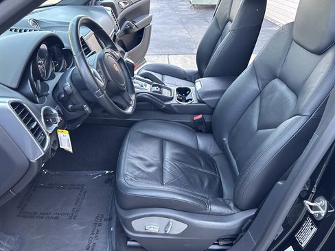 Used 2014 Porsche Cayenne AWD/4WD image 25