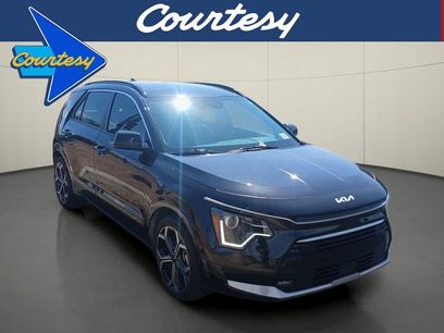 Used 2023 Kia Niro EX Touring