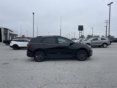 Used 2022 Chevrolet Equinox RS image 8