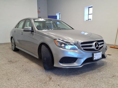 Used 2014 Mercedes-Benz E 350 Sedan image 3