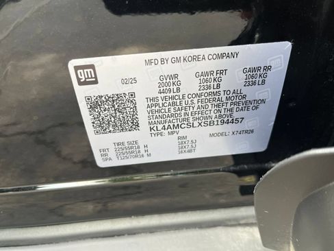 Used 2025 Buick Encore GX Preferred AWD/4WD image 23