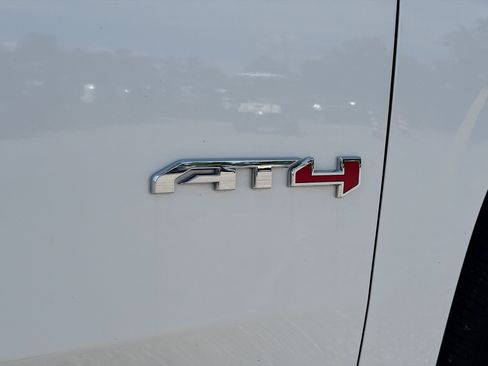 Used 2024 GMC Yukon AT4 w/ Technology Package AWD/4WD image 47