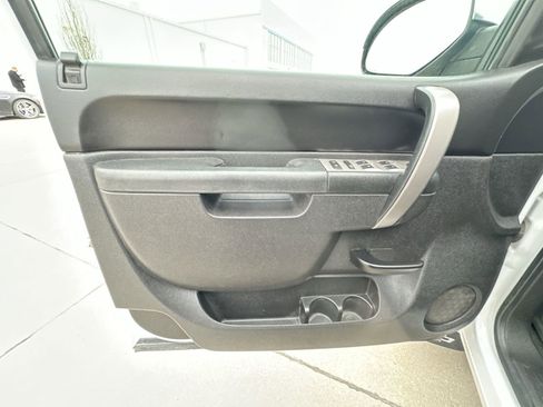 Used 2010 Chevrolet Silverado 1500 LT w/ Power Pack Plus image 19