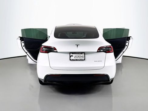 Used 2024 Tesla Model Y Long Range image 32