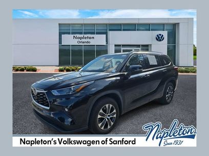 Used 2022 Toyota Highlander XLE