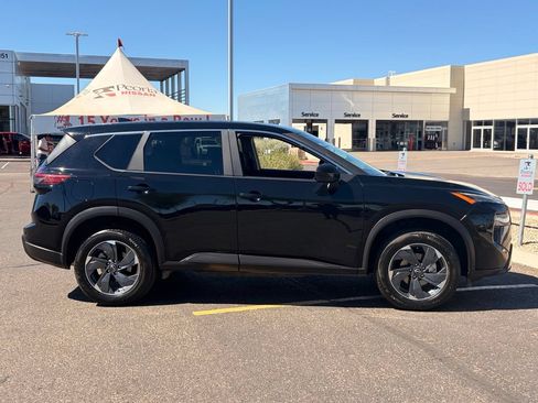 Certified 2025 Nissan Rogue SV FWD image 7