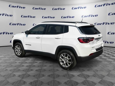 Used 2022 Jeep Compass Latitude AWD/4WD image 3