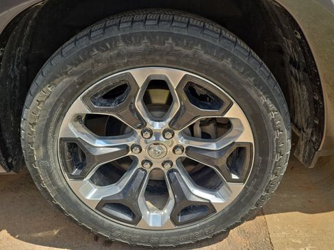 Used 2019 RAM 1500 Limited w/ Advanced Safety Group AWD/4WD image 5