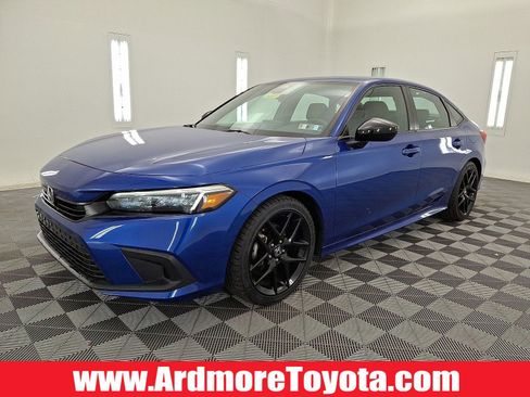 Used 2023 Honda Civic Sport image 1