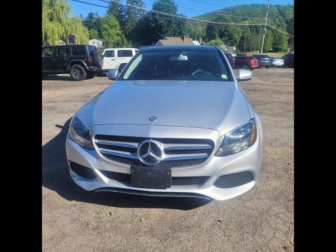 Used 2017 Mercedes-Benz C 300 4MATIC Sedan image 3