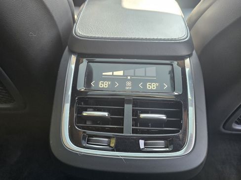 Used 2017 Volvo XC90 T6 Momentum w/ Vision Package AWD/4WD image 46
