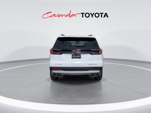 Used 2025 GMC Acadia Elevation image 7
