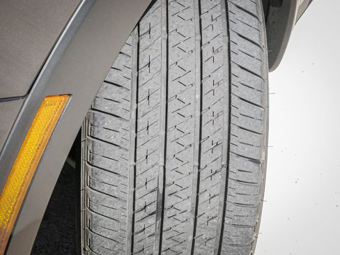 Used 2024 Honda CR-V EX-L image 12