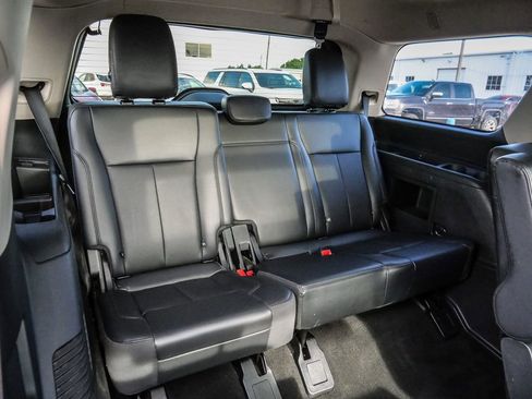 Used 2023 Ford Expedition XLT AWD/4WD image 24
