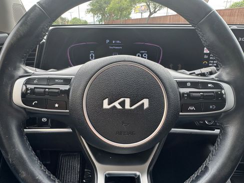 Used 2024 Kia Sportage EX image 15