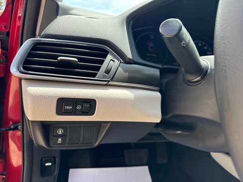 Used 2019 Honda Accord LX image 11