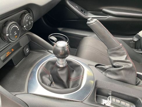 Used 2016 MAZDA MX-5 Miata Sport RWD image 44