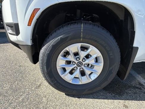 New 2026 Nissan Frontier S image 10