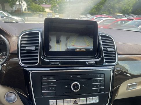 Used 2017 Mercedes-Benz GLS 450 4MATIC image 18