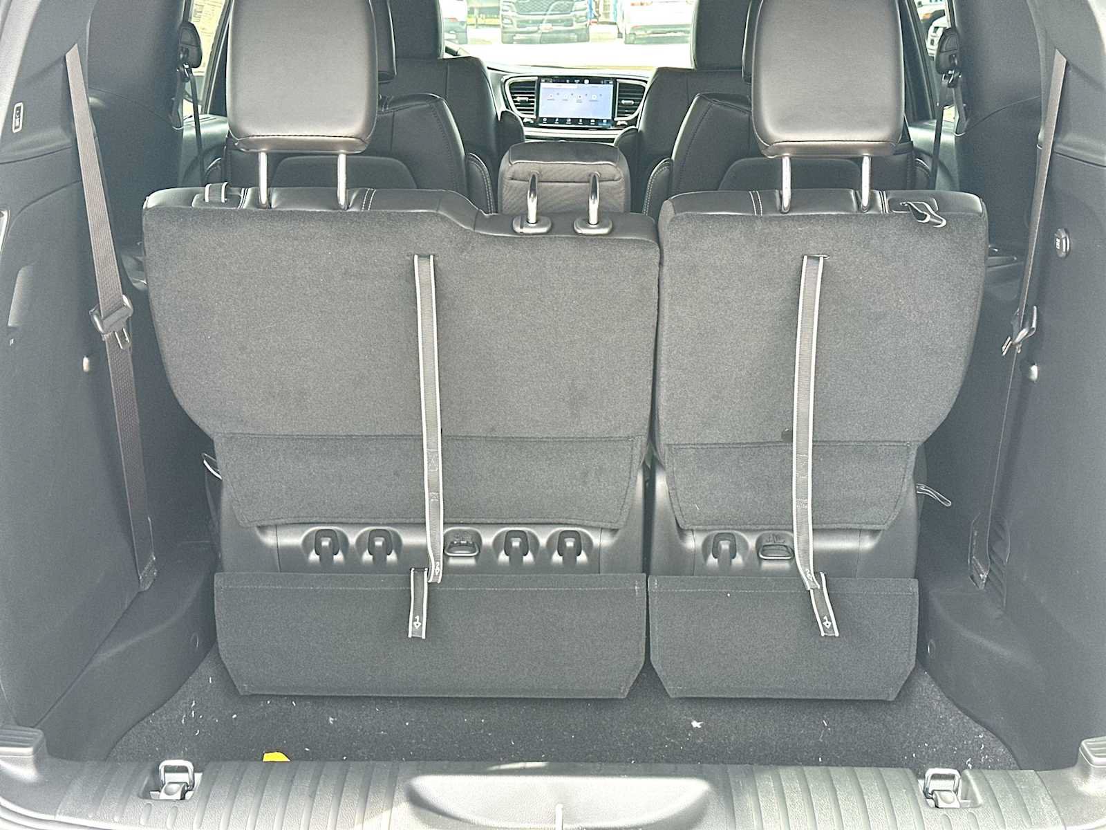 New 2027 Chrysler Pacifica Select FWD image 28
