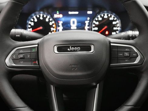 New 2026 Jeep Compass Latitude image 18