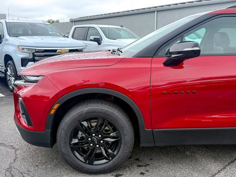 Used 2022 Chevrolet Blazer LT w/ Midnight/Sport Edition AWD/4WD image 9