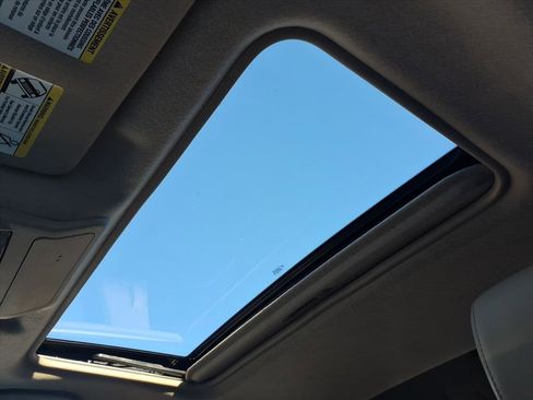 Used 2016 Nissan Frontier SL w/ Moonroof Package image 24