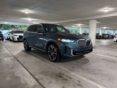 Used 2026 BMW X5 sDrive40i w/ Executive Package RWD image 6