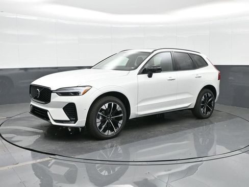 New 2026 Volvo XC60 B5 Plus w/ Protection Package Premier AWD/4WD image 3