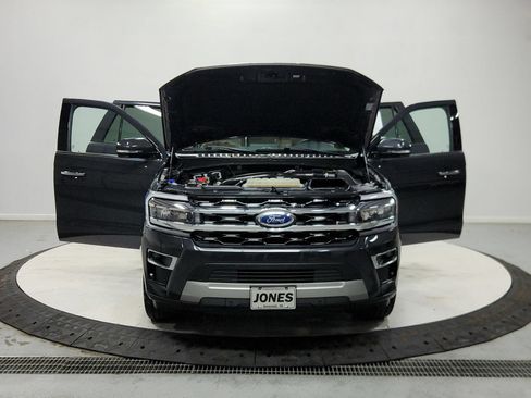 Used 2022 Ford Expedition Limited RWD image 11