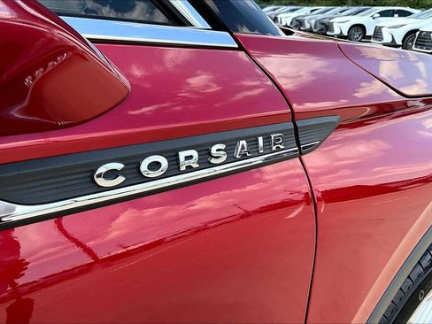 Used 2024 Lincoln Corsair Premiere image 10