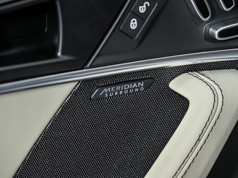 Used 2018 Jaguar F-TYPE R-Dynamic AWD/4WD image 19