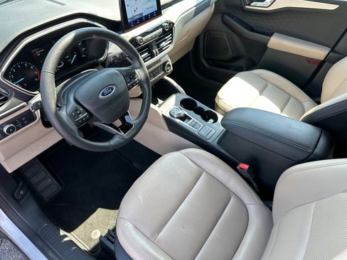 Used 2020 Ford Escape SEL image 18