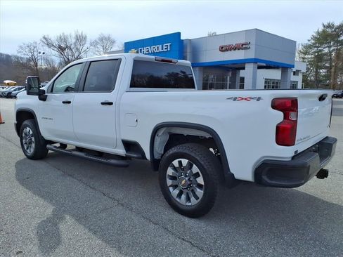 Used 2025 Chevrolet Silverado 2500 Custom image 6