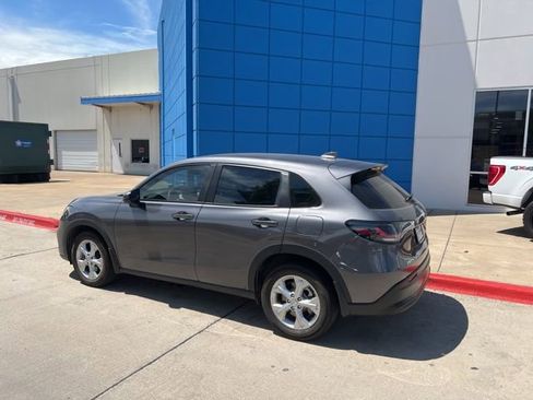 Used 2025 Honda HR-V LX image 10
