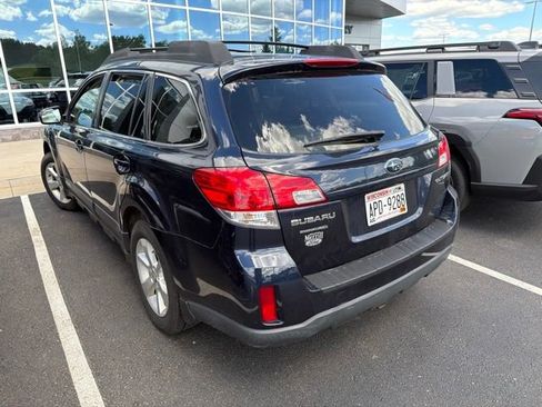 Used 2013 Subaru Outback 2.5i Premium w/ Popular Pkg 1B AWD/4WD image 2