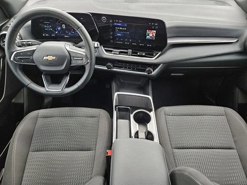 Used 2025 Chevrolet Equinox LT image 25