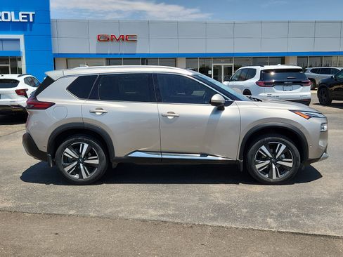 Used 2022 Nissan Rogue Platinum w/ Head-Up Display Package image 5