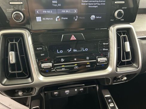 Used 2021 Kia Sorento EX w/ Panoramic Sunroof Package AWD/4WD image 16