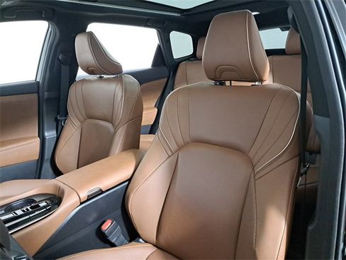 Used 2025 Toyota Crown Signia image 20